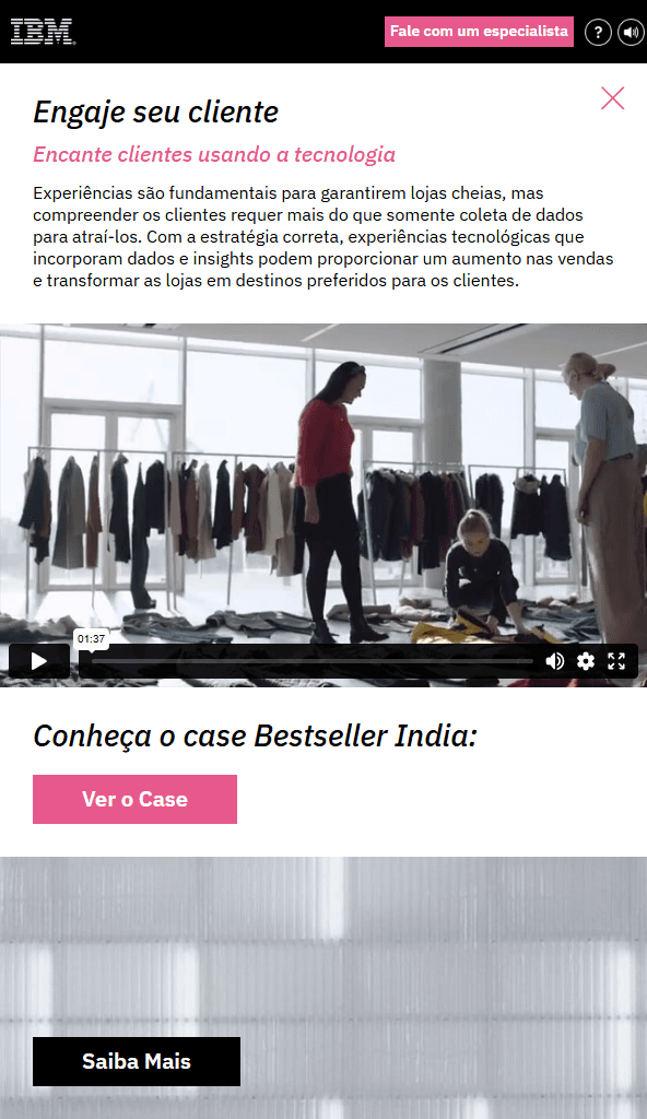 Visualização mobile mostrando um popover com soluções da IBM para melhorar a coleta de dados e insights, incluindo um vídeo e um botão para visualizar o estudo de caso Bestseller India